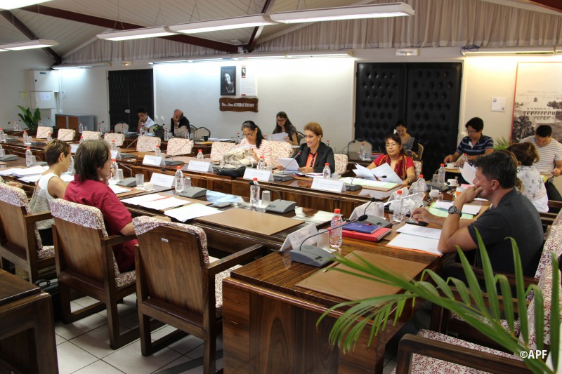 La commission des finances dit oui au PACS