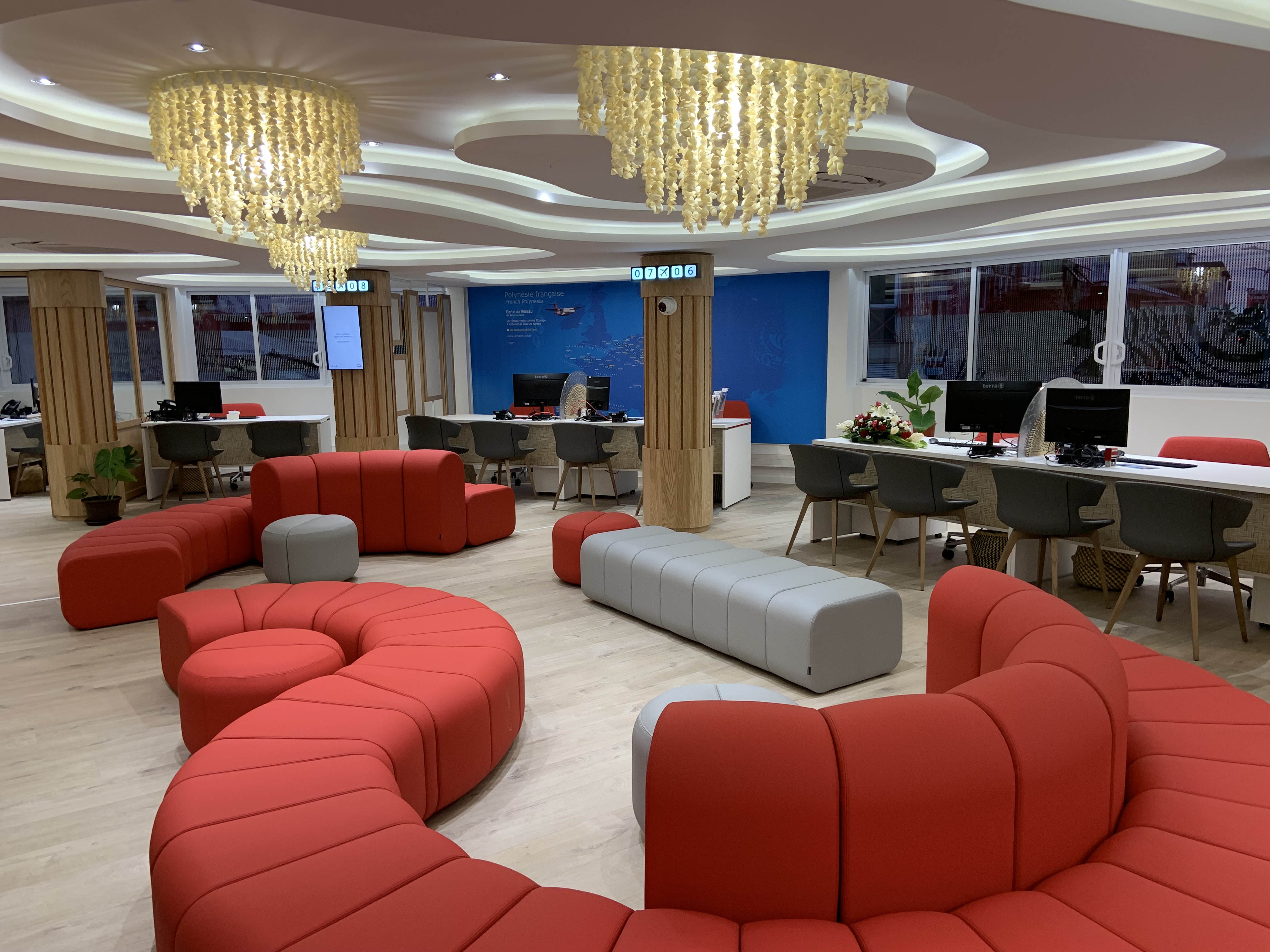 Air Tahiti a rouvert ce lundi son agence de Papeete entièrement relookée. Crédit photo : Thibault Segalard.