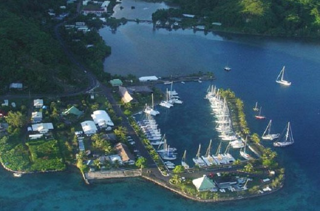 Le voilier a quitté Raiatea le 31 mai  et aucun des hommes à bord n'a donné de nouvelles depuis.
