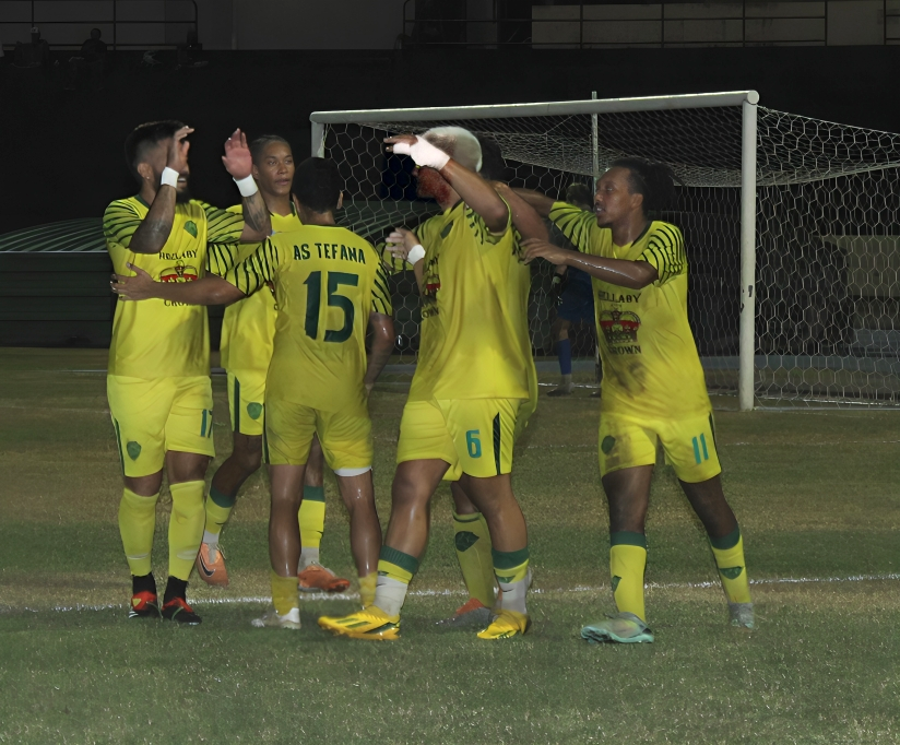 Tehotu Gitton (6) vient de marquer sur pénalty. Ce but suffira au bonheur de Tefana qui s’est qualifié pour les quarts de finale de la Coupe de Polynésie en sortant Pirae.