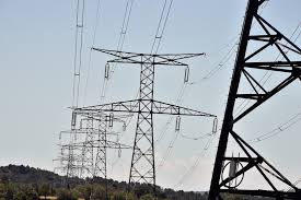 Hérault: un septuagénaire monte sur un pylône contraignant à la coupure d'une ligne haute tension