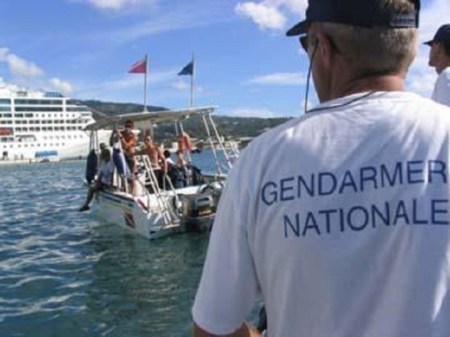 Le message du commandement de la zone maritime de Polynésie est : "Prenez la mer, pas les risques !" (Photo http://www.polynesie-francaise.pref.gouv.fr/)