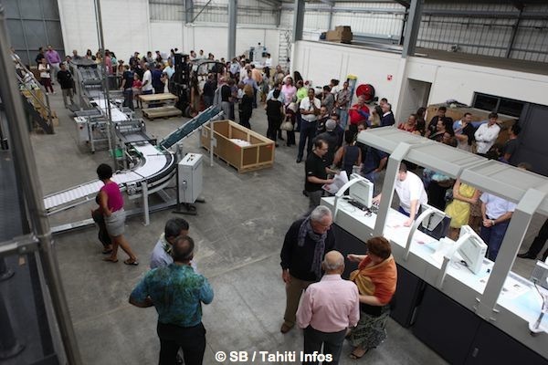 Albert Moux inaugure sa nouvelle imprimerie à Papara