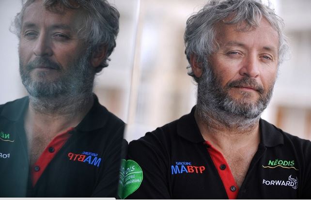 Yvan Bourgnon est arrivé à Tahiti ce vendredi pour se joindre aux recherches mises en oeuvre pour retrouver son frère, le navigateur Laurent Bourgnon, porté disparu depuis mercredi au large de Toau dans les Tuamotu