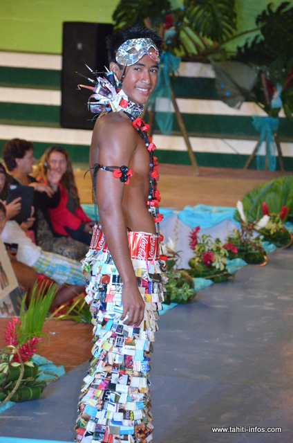 Le prix du meilleur costume chez les garçons revient à Haureva Rochette, 1er dauphin de Mister Toavaitea 2015.