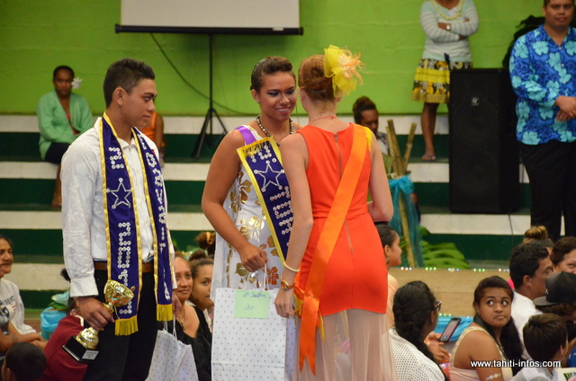 Hereiti TASTAVIN a été élue 2ème dauphine. Le titre du 2ème dauphin revient à Maruhiti TETUMU