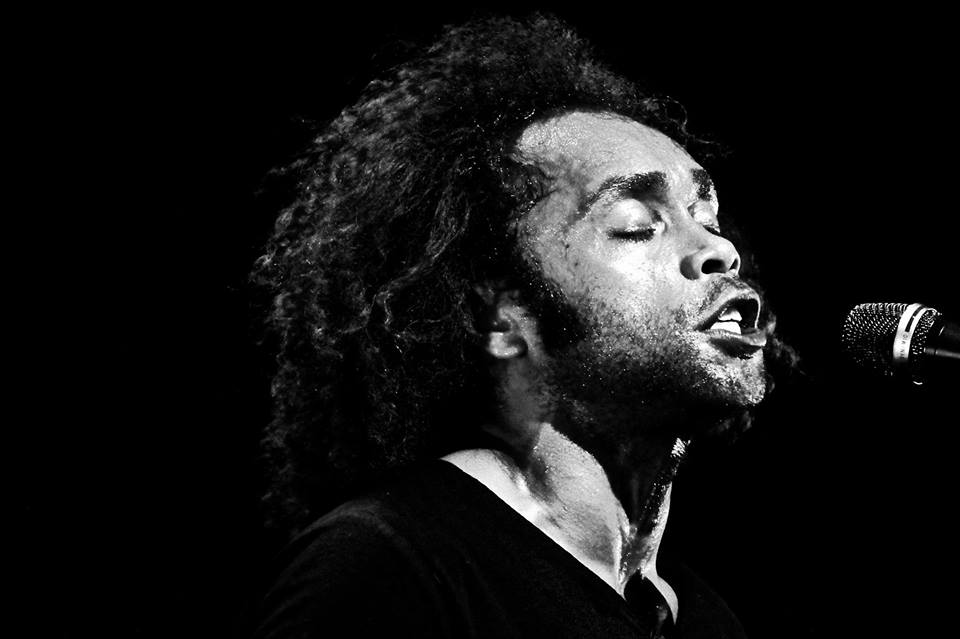 Paul Wamo Taneisi participera à la finale du premier concours slam international de l’Académie des Jeux floraux.  Crédit : Steeve Nussier