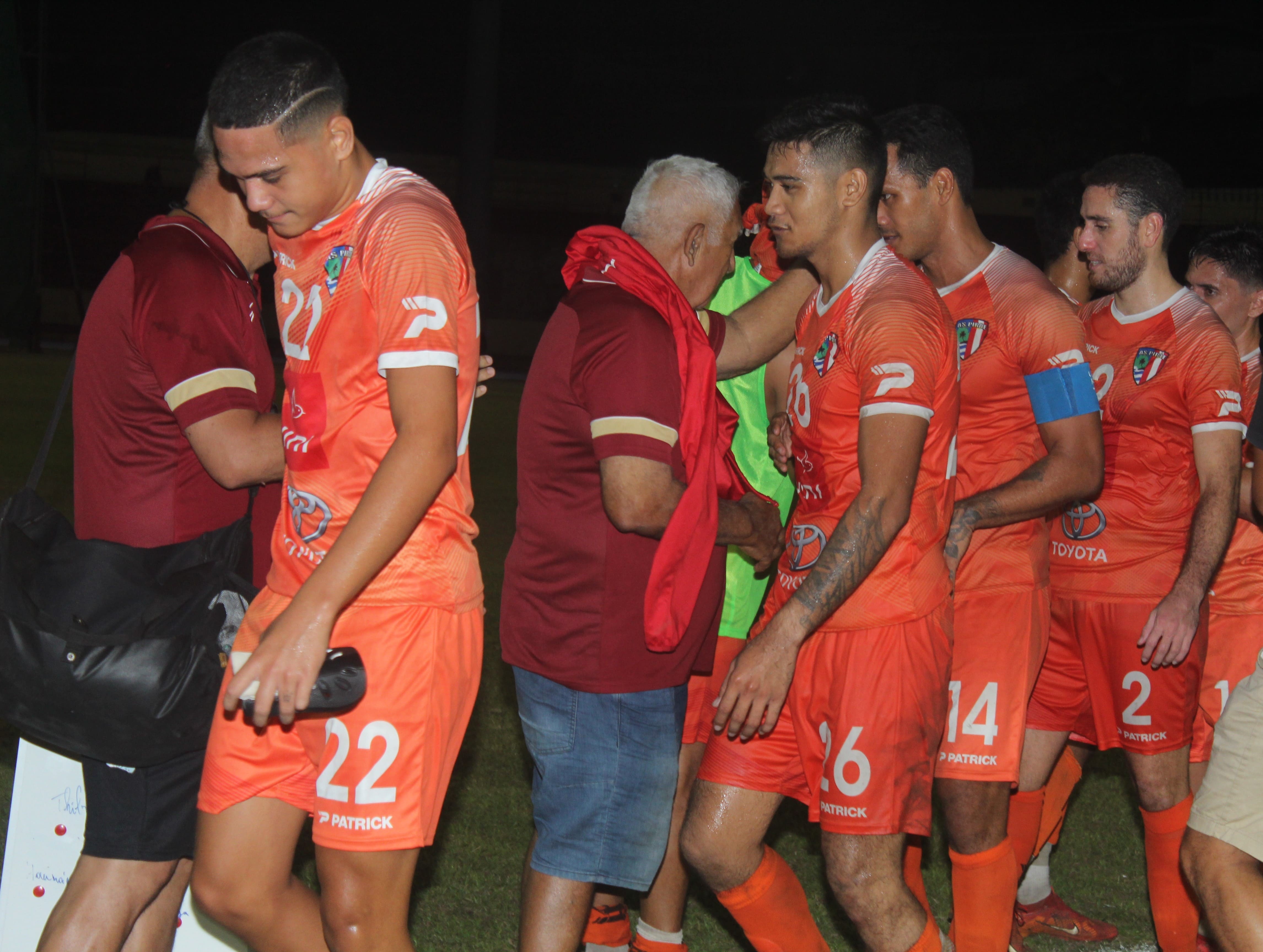 Le capitaine Alvin Tehau et ses partenaires de Pirae ont signé un succès (4-2) de prestige face à Tefana et son capitaine Jean-Claude Chang Koei Chang.