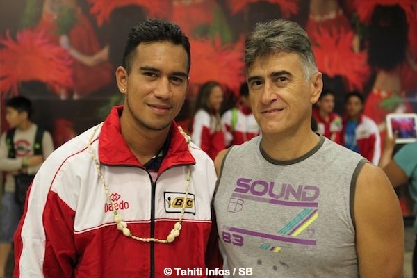 Remuela, ici avec le coach Sylvain Defaix, avait pourtant été le Capitaine de la sélection