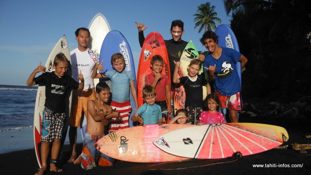 Faire du surf avec Doumé pendant l'été