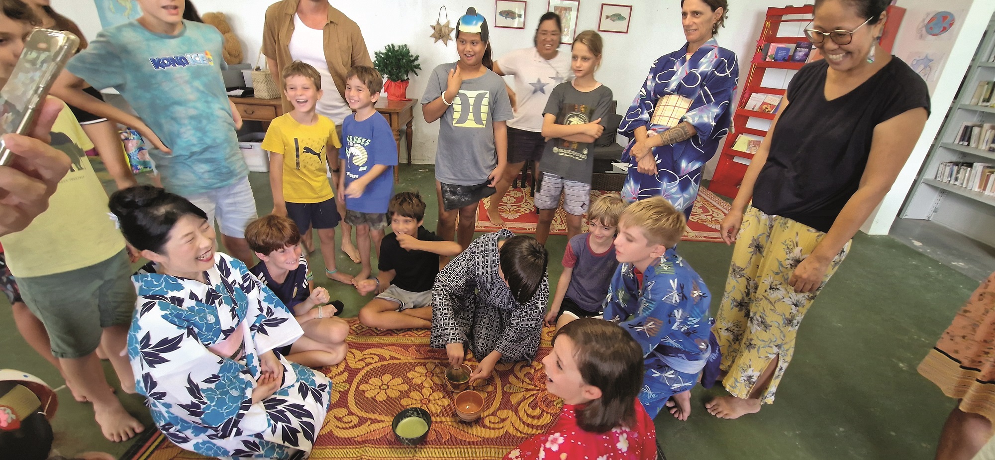 ​La bibliotheque Te fare moemoea à l’heure japonaise