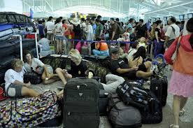 Éruption volcanique en Indonésie: l'aéroport de Bali brièvement fermé