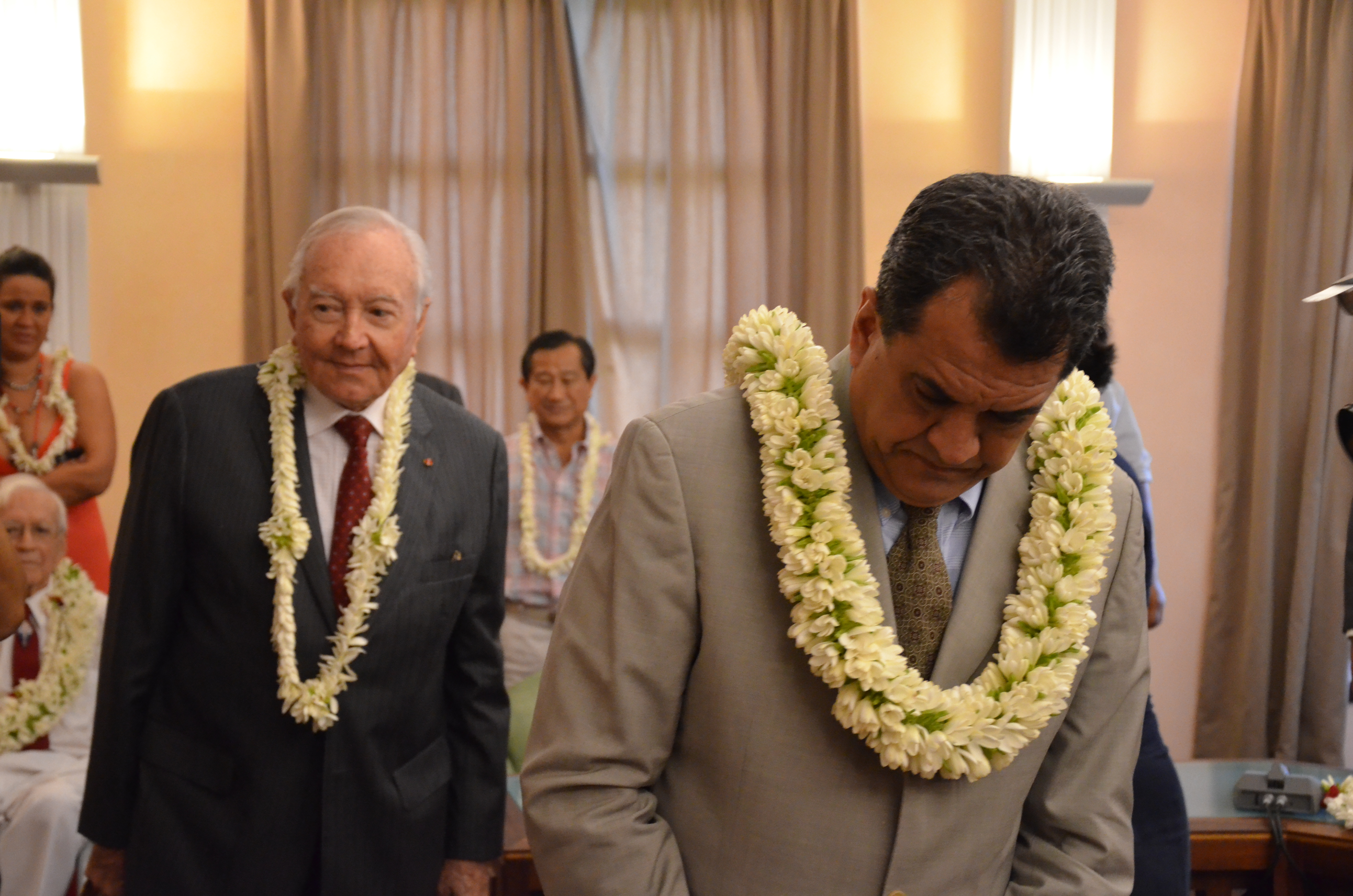 "C'est à Edouard de démissionner, comme un grand garçon", souligne un proche de Gaston Flosse