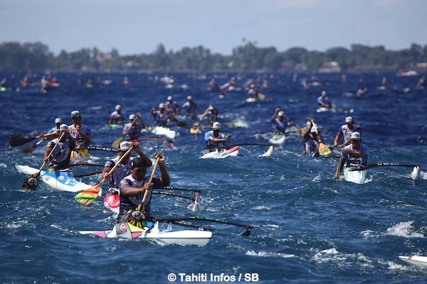 Plus de 400 pirogues pour cette course de l'année en V1.