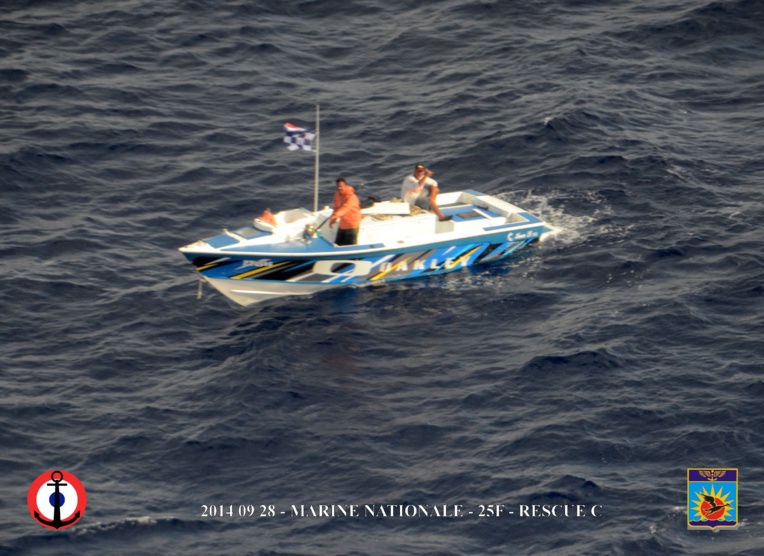 Un précédant poti marara qui est resté à la dérive pendant 3 jours, en septembre 2014. Ils n'avaient pas de radio… (Photo : Marine nationale)
