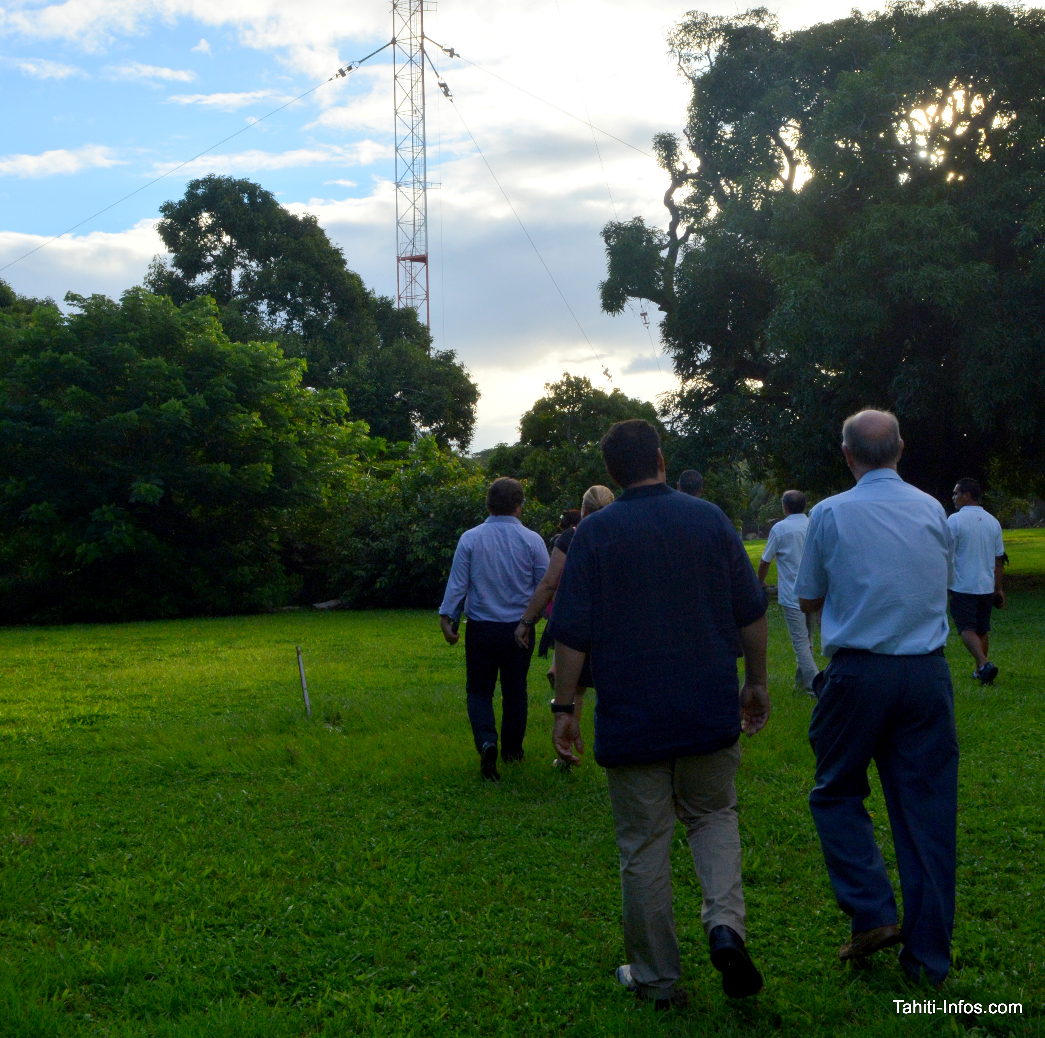 Les dirigeants d'Aquakita visitaient le grand terrain de TDF à Mahina en mai. Ils avaient alors bon espoir que ce serait le lieu idéal…