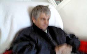 Australie: Un surfeur blessé par un requin le repousse à coups de poing