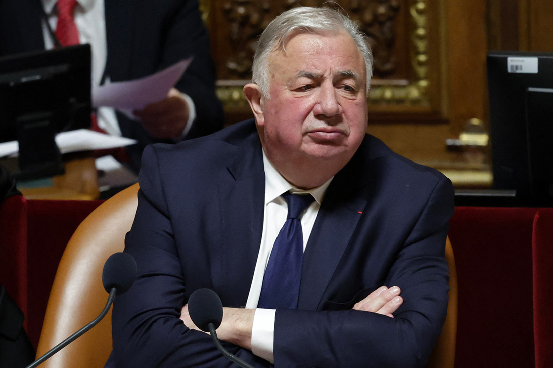 Le président du Sénat Gérard Larcher a assuré mardi devant les sénateurs Les Républicains qu'il "n'avalisera jamais" un accord avec le Rassemblement national, prôné par le patron de LR Eric Ciotti aux législatives.Crédit STEPHANE DE SAKUTIN / AFP