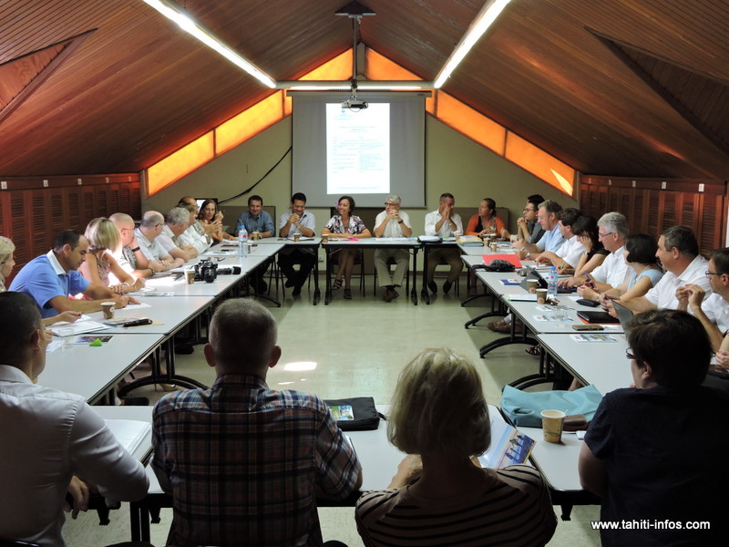 Réunion de préparation pour 19 cadres dirigeants de l’enseignement public