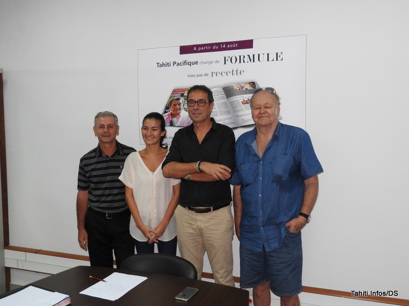 De gauche à droite : Michel Cunéo, responsable de la diffusion, Olivia Moux, co-gérante, Bertrand Parent, rédacteur en chef, et Alex W. du Prel, directeur de publication.