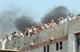 Mutinerie dans une prison californienne: un mort et 5 blessés