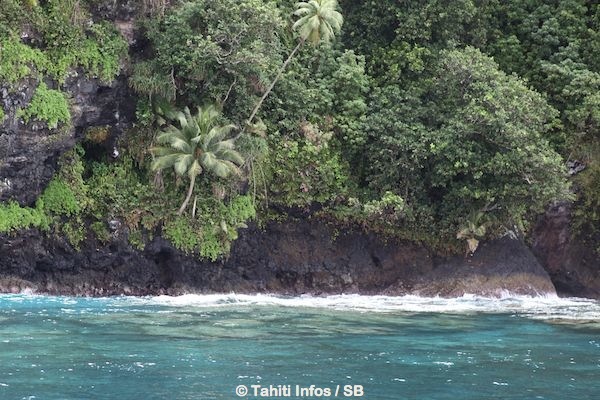 Une eau bleu-vert et une végétation luxuriante