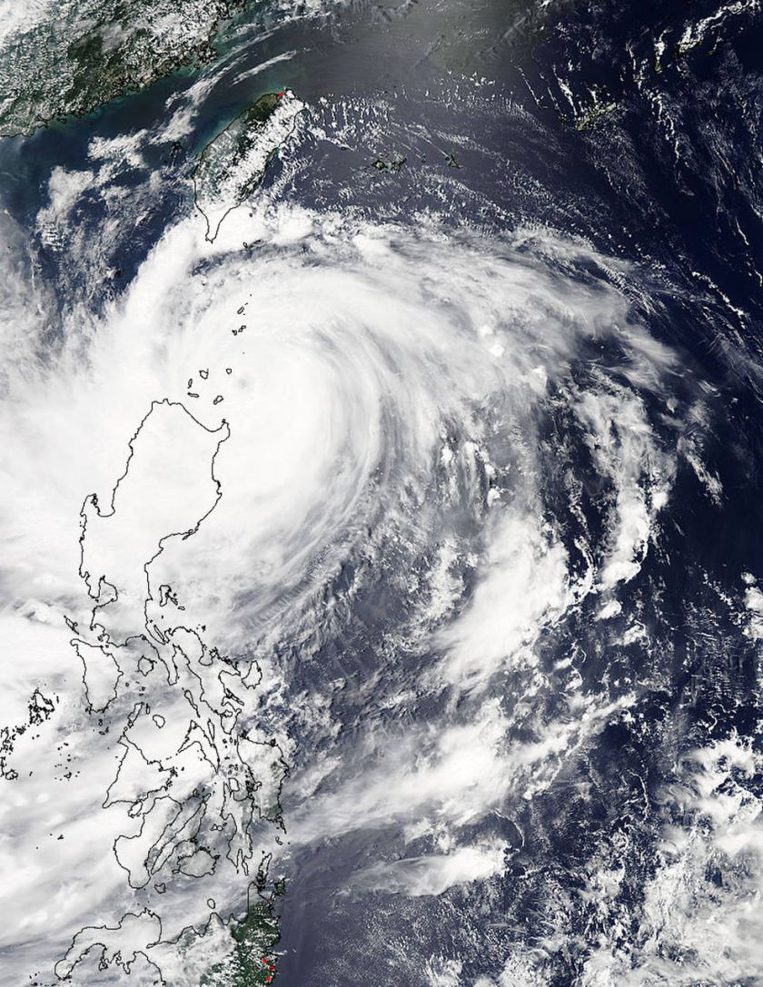 Un puissant typhon frappe les Philippines, dix morts