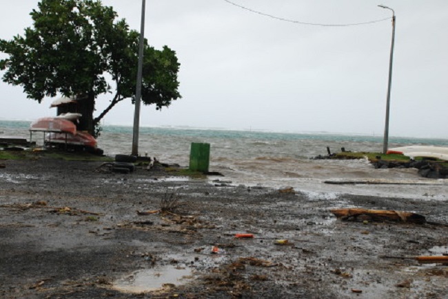 Lors du passage du cyclone Oli, à plusieurs centaines de kilomètres de Tahiti en février 2010.