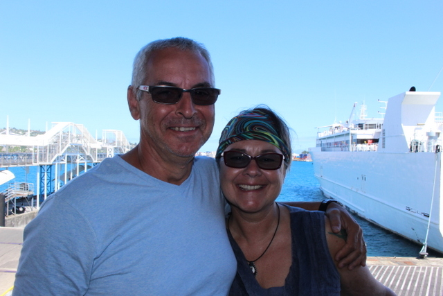 Ils sont 6 peintres sous-marins dans le monde dont Marion H. Gérard, actuellement au fenua