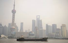 Shanghai va fermer plus de 150 usines pour assurer un ciel bleu à Disneyland