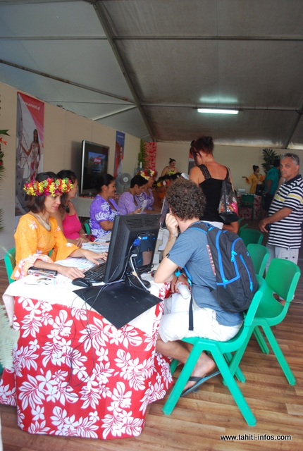 A l'ouverture, il y avait déjà du monde sur le stand d'Air Tahiti
