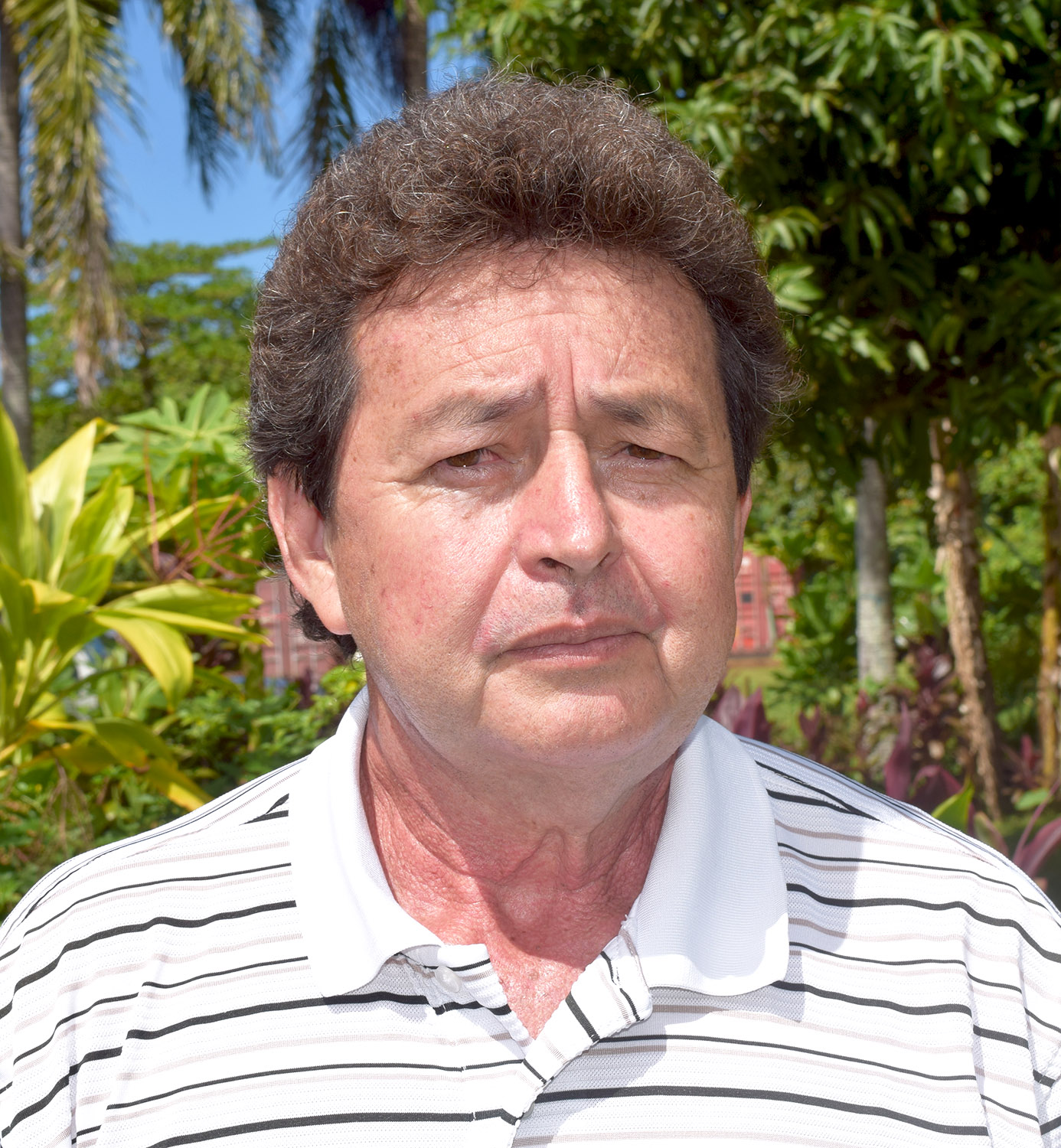 "Je ne veux pas venir devant la population et continuer à mentir, comme l'ancien tavana, ce n'est pas mon genre. Il faut persuader la population qu'on ne peut plus continuer comme cela. Il faut proposer des solutions", défend Michel Snow.