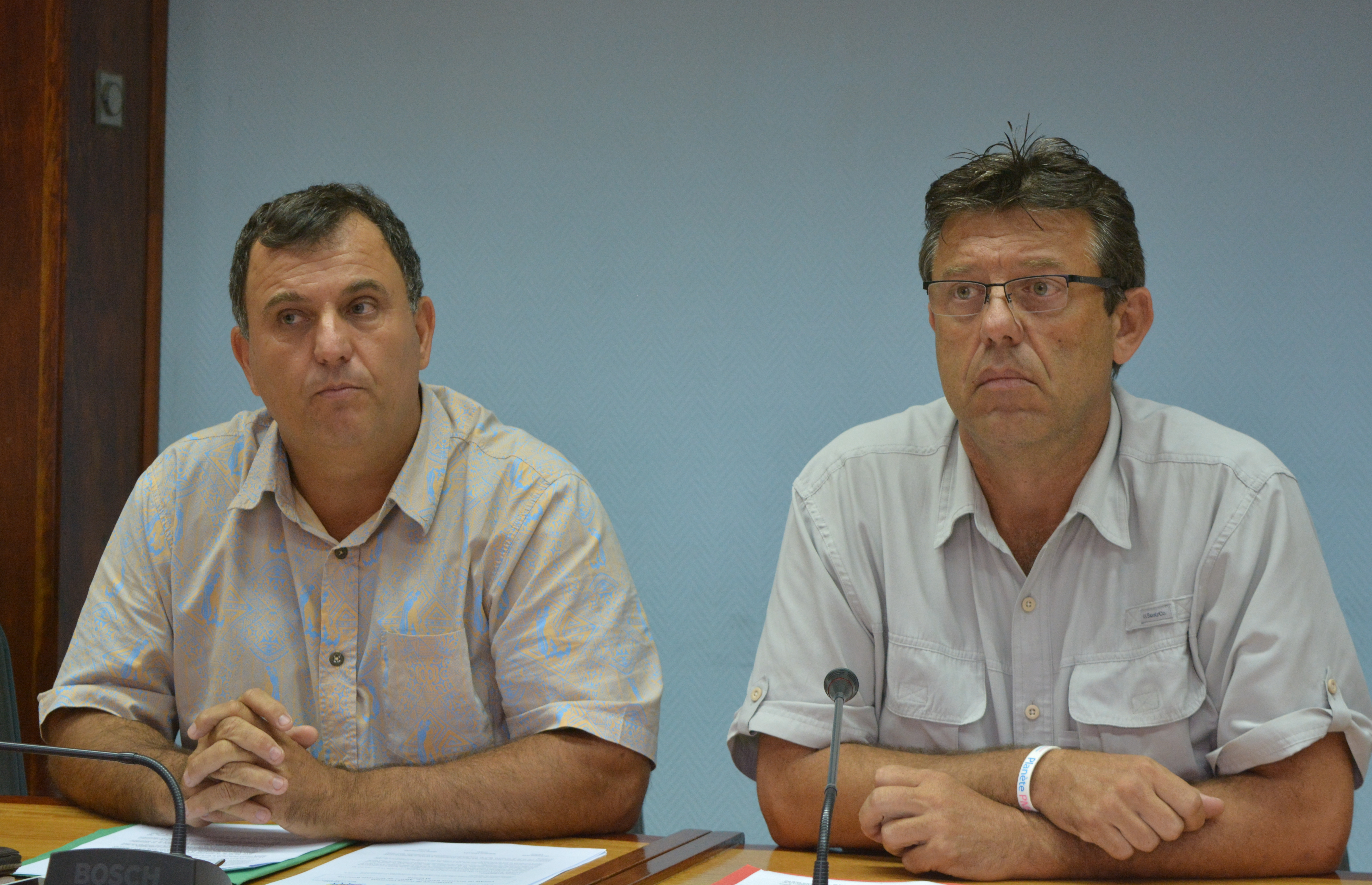 Olivier Kressman, président du Médef et Christophe Plée président de la CG PME de Polynésie française demandent aux élus territoriaux, aux parlementaires polynésiens, au gouvernement et même au haussariat de défendre la défiscalisation dont la fin est annoncée pour décembre 2018 dans le projet de loi de finances pour 2016. Le temps est compté, la loi de finances 2016 nationale devrait être adoptée au plus tard le 18 décembre prochain. Les textes concernant l'outremer seront abordés dans le courant du mois d'octobre à l'Assemblée nationale puis au Sénat.