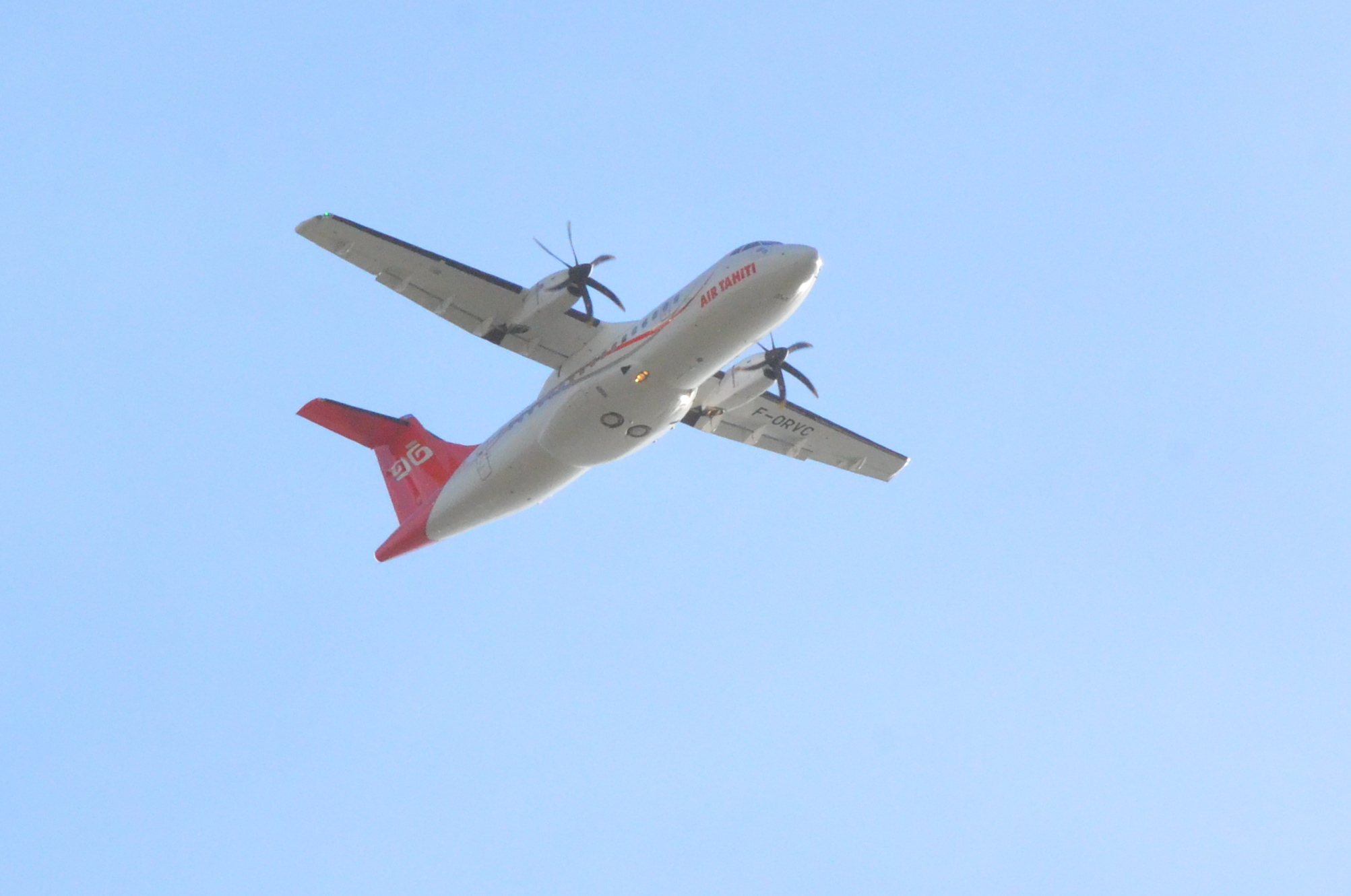 Depuis juin dernier, Air Tahiti effectue une rotation hebdomadaire à destination de Moruroa pour le compte de l'Economat des Armées, dans le cadre du chantier Telsite 2.