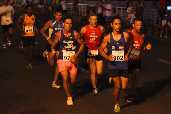 Cédric Wane a mené la course avant de se faire dépasser. Il remporte malgré tout le 5km devant 700 inscrits.