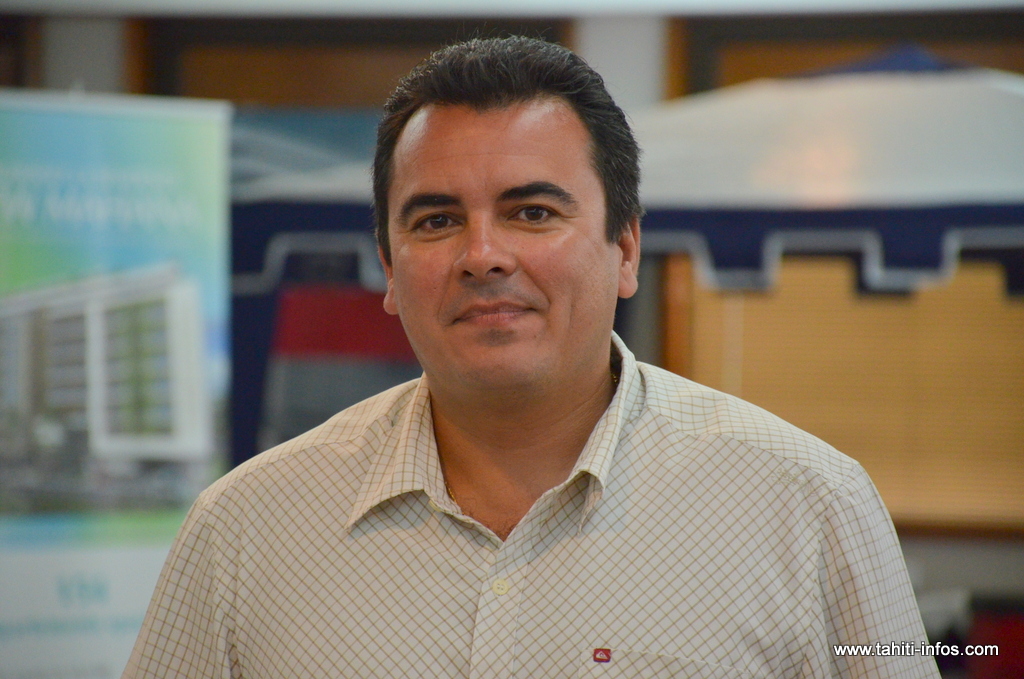 Teva Rohfritsch a participé, hier matin, à l’ouverture du salon 2015 "Retraite, Immobilier, Patrimoine" organisé à l’Intercontinental Tahiti jusqu’à jeudi soir, salle Hibiscus.