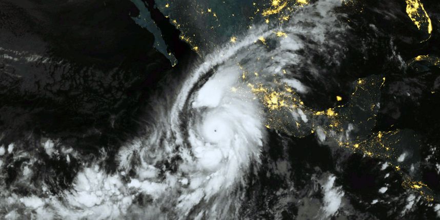 Patricia, devenue tempête tropicale, provoque peu de dégâts au Mexique