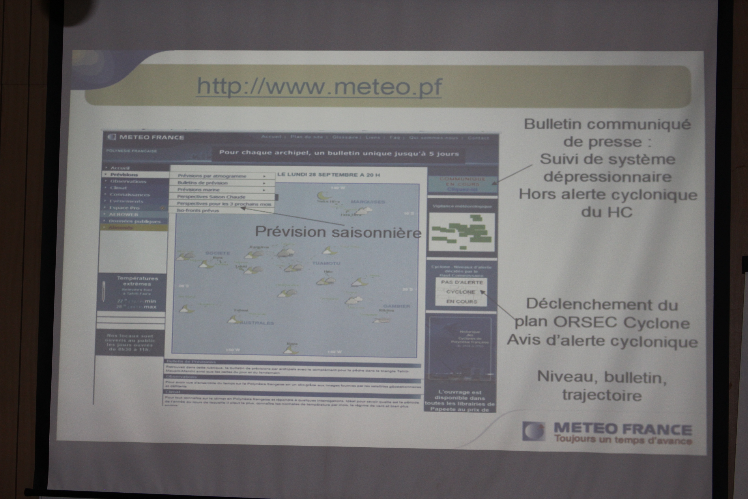 Cyclones : Au-delà de trois jours les prévisions sont très aléatoires