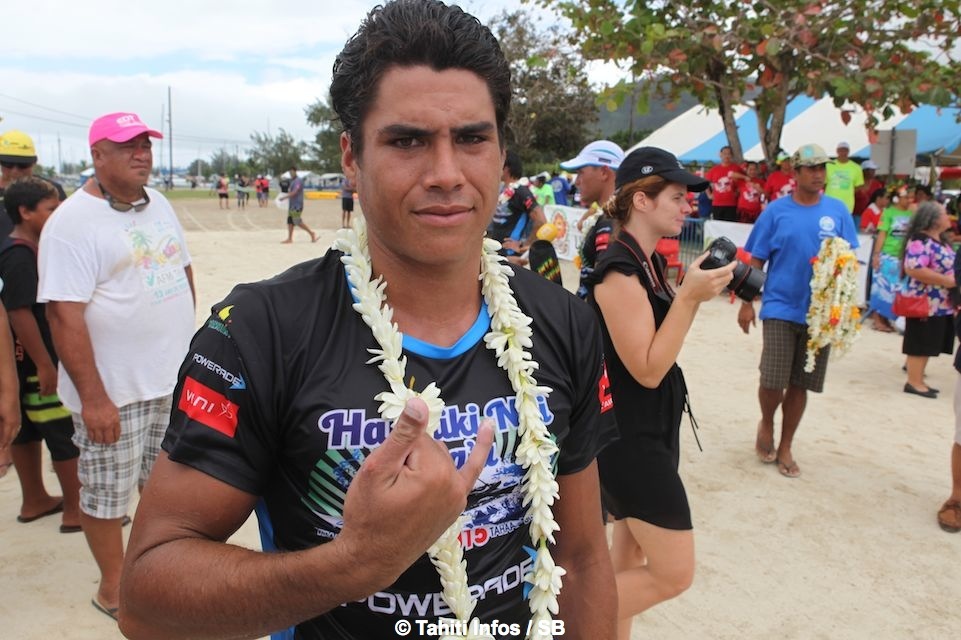 Le barreur de Shell Va'a, Iorama Teahu