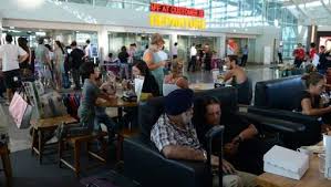 Indonésie: l'aéroport de Bali rouvre après deux jours de fermeture