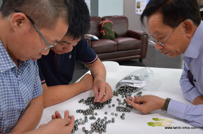 Le groupe de commerçants chinois est en Polynésie jusqu’au 11 novembre à l’initiative de l’antenne hongkongaise de Tahiti Pearl association of french polynesia.