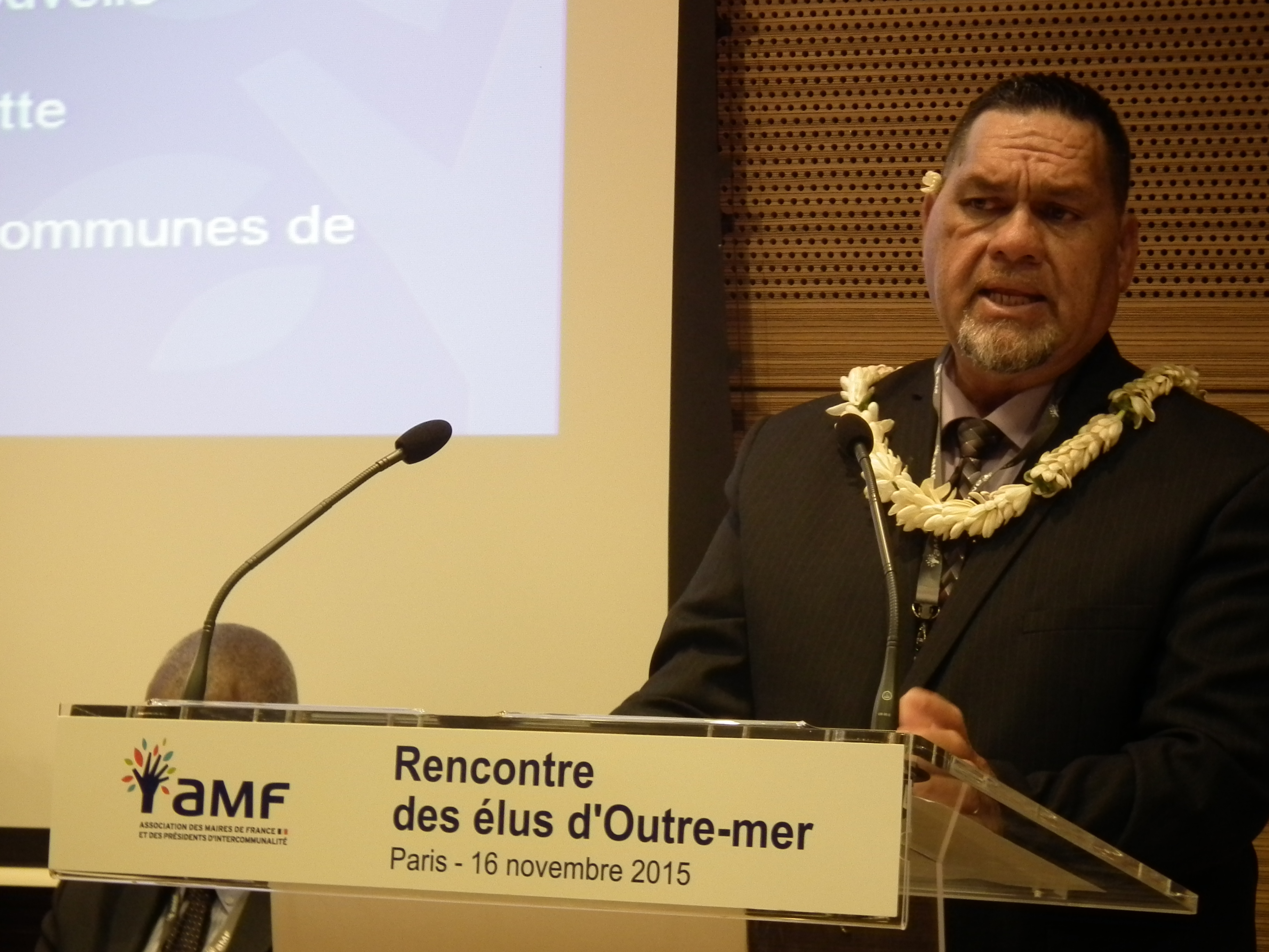 Cyril Tetuanui, président du Syndicat pour la promotion des communes polynésiennes, lundi 16 novembre à Paris à la journée de rencontre des élus outre-mer.