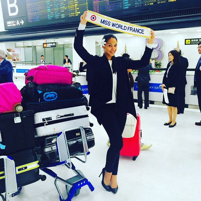 Partie dimanche matin de Tahiti, Hinarere a profité d'une escale à Narita au Japon pour poster un message à l'attention de ses fans. Ce mardi, elle arrive en Chine.