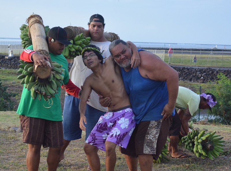 Pour la course de fruit, l'essentiel était d'arriver au bout, même à bout de force… Le public a chaleureusement applaudi ce candidat qui a tout donné !