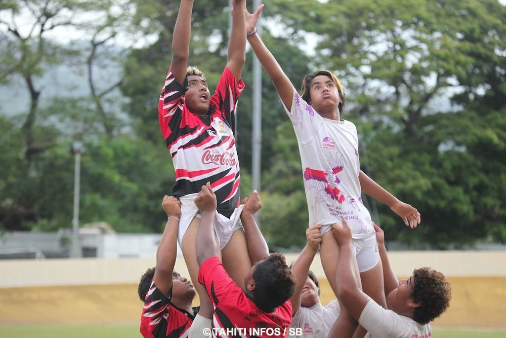 Il est reproché à l'équipe en place de ne pas mener assez d'actions pour développer le rugby chez les jeunes