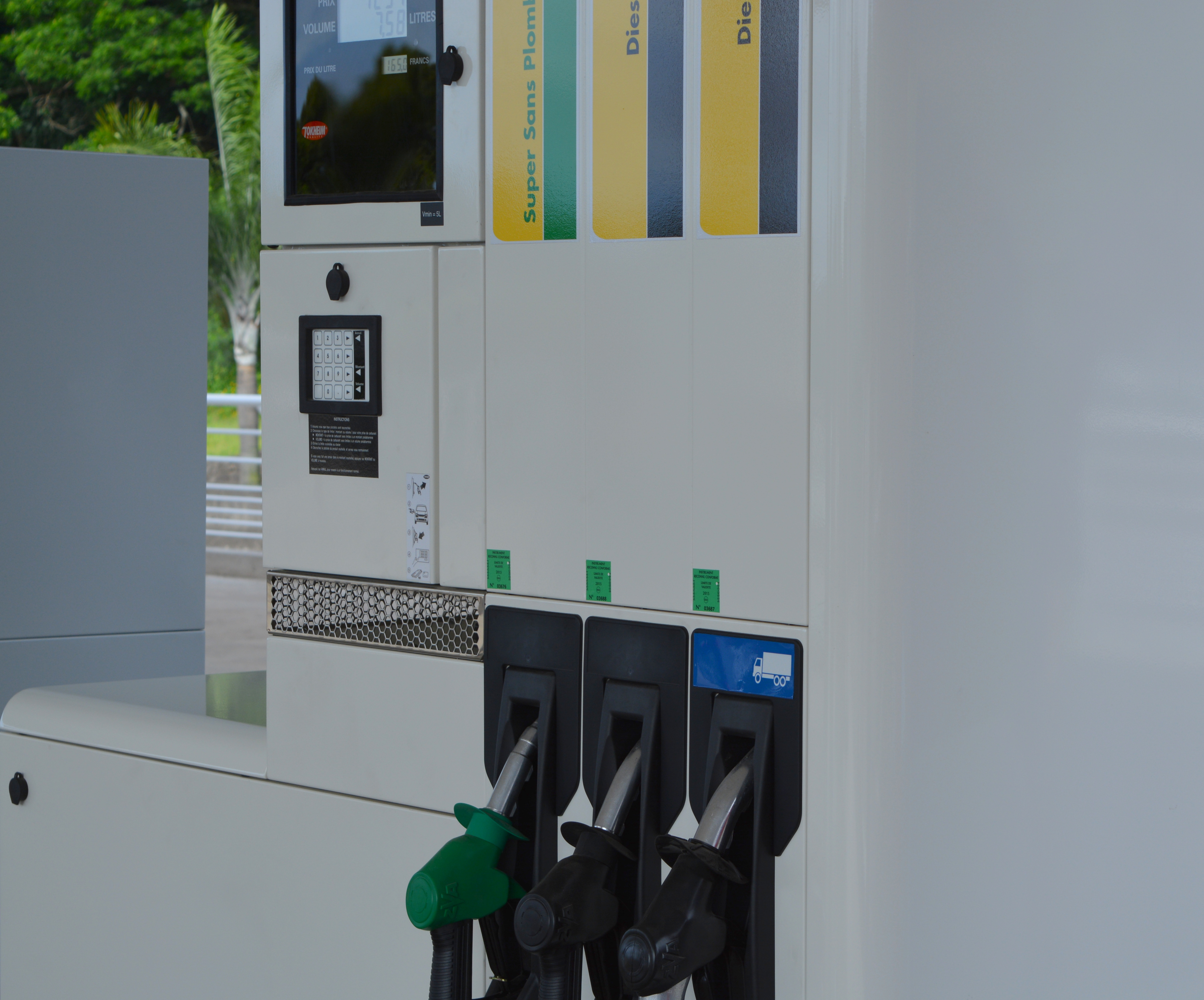 Dès le 1er décembre, le gazole à la pompe passe à 140 Fcfp/litre et l’essence à 143 Fcfp.