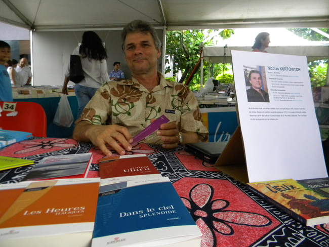 Nicolas Kurtovitch était au salon du livre de Tahiti il y a dix jours. Il présentait son dernier roman, Dans le ciel splendide.