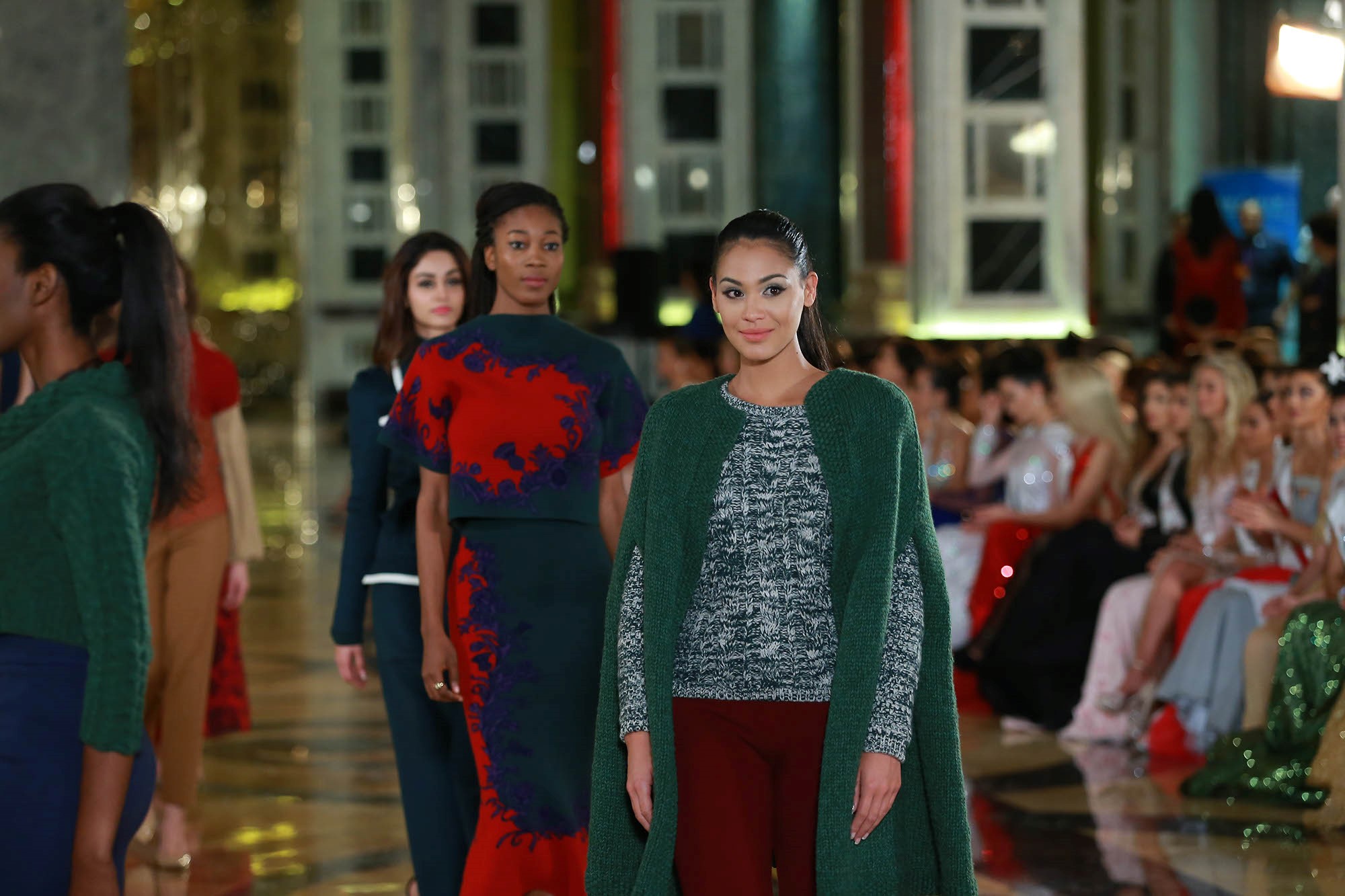 Pendant la finale de Miss Monde, tous les points seront comptés. Les meilleures candidates seront qualifiées pour la finale des finales, où elles devront répondre à une série de questions. Après ces questions, la favorite du public sera annoncée et rejoindra les finalistes.