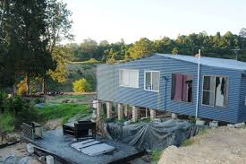 La police australienne retrouve un garçonnet enfermé pendant une descente antidrogue