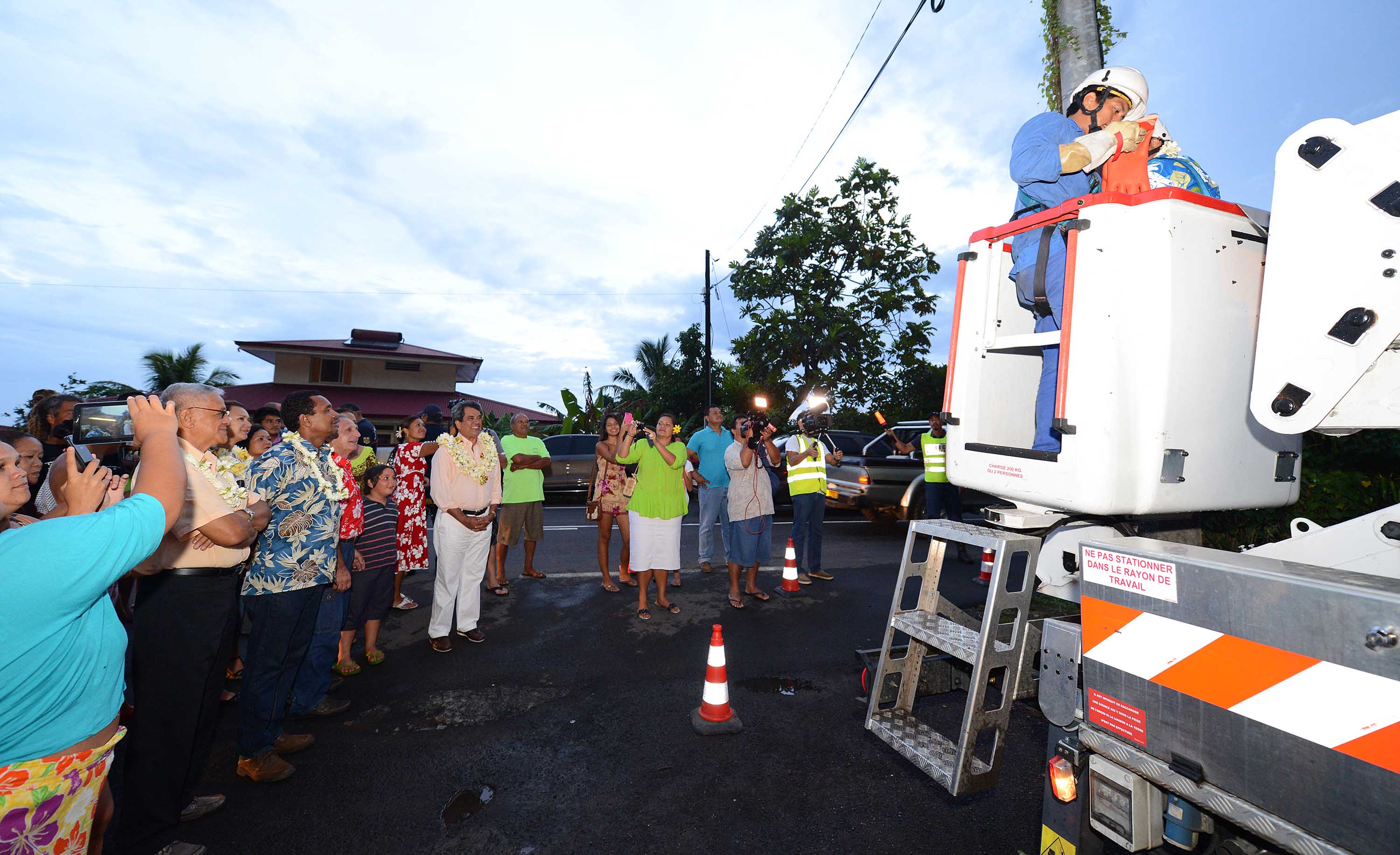 Papara : inauguration de l'éclairage